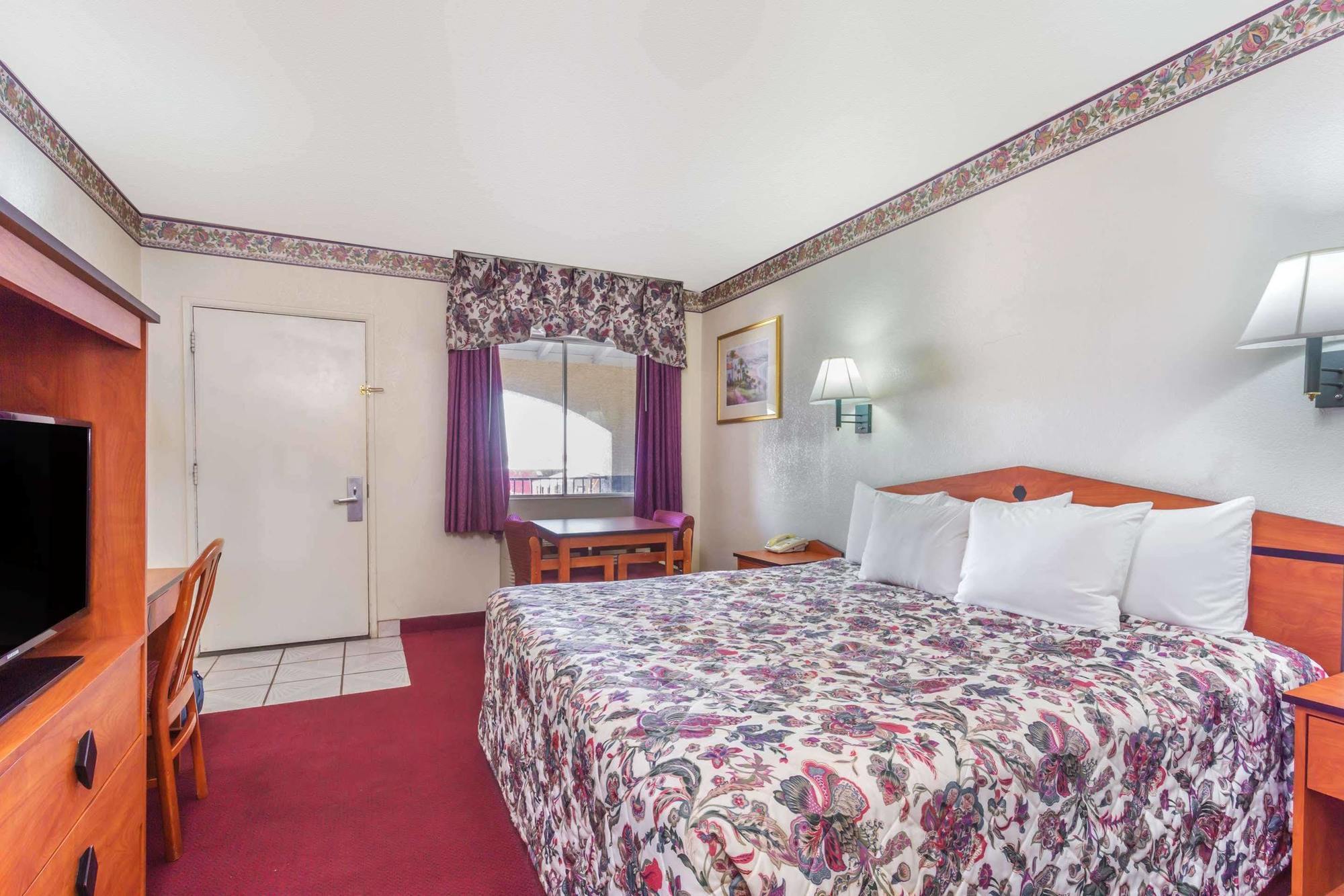Days Inn By Wyndham Airport - Phoenix Eksteriør billede
